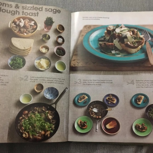 Books - Picture 3 of 5